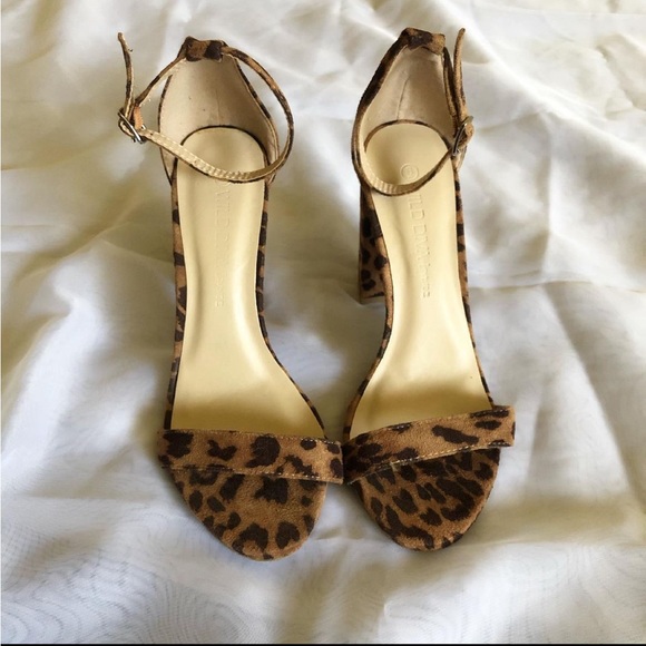 Leopard print heels (NWOT) - Picture 2 of 3